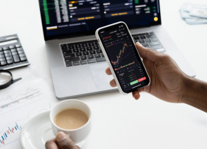 The Main Reasons Why People Start Trading Binary Options