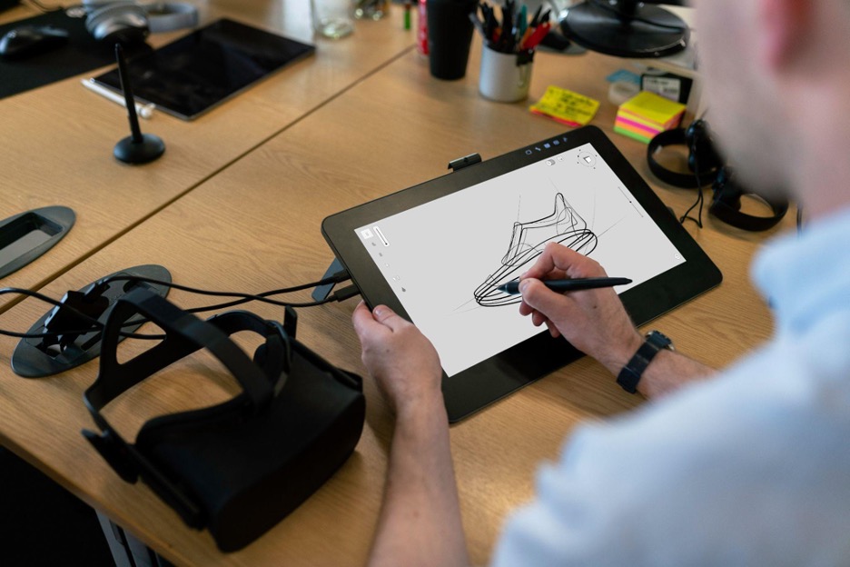 Best Cheap Drawing Tablet With a Screen for Art Lovers: Pen Nibs